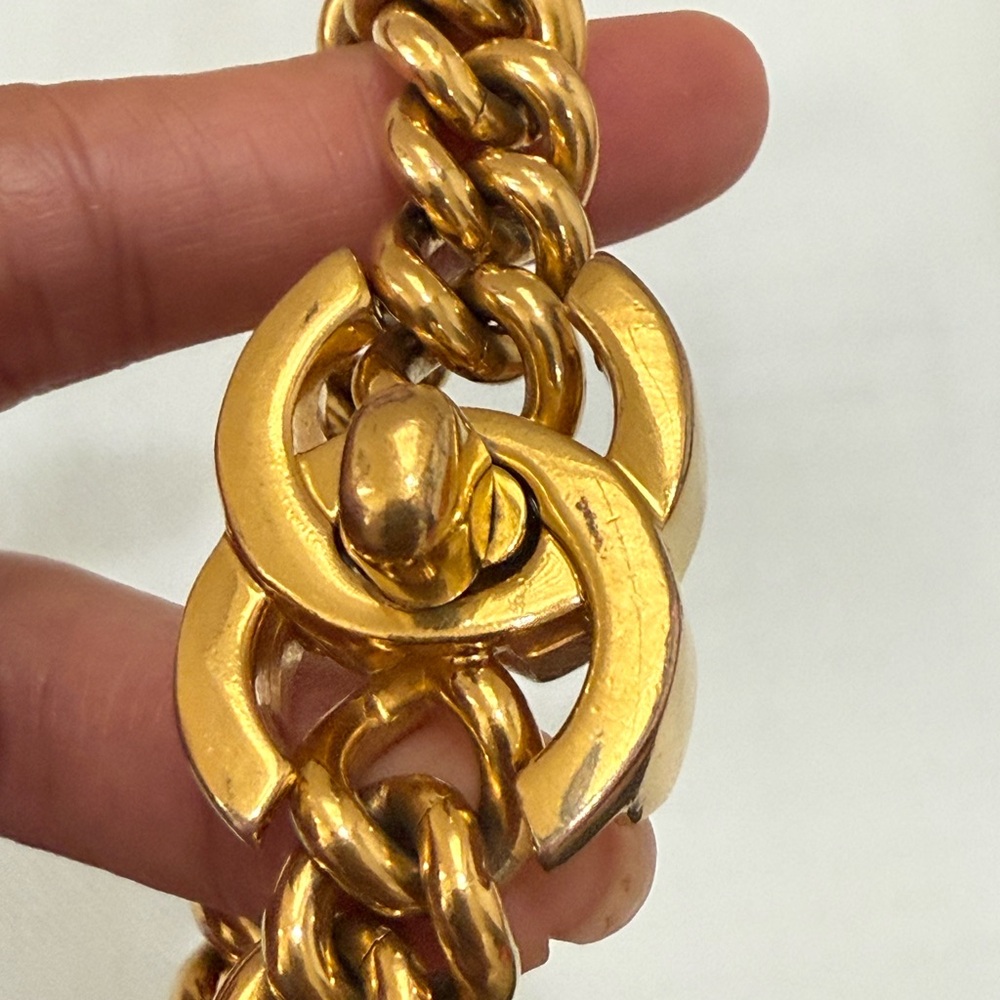 CHANEL CC Turnlock Gold Chain Bracelet - Picture 7 of 12